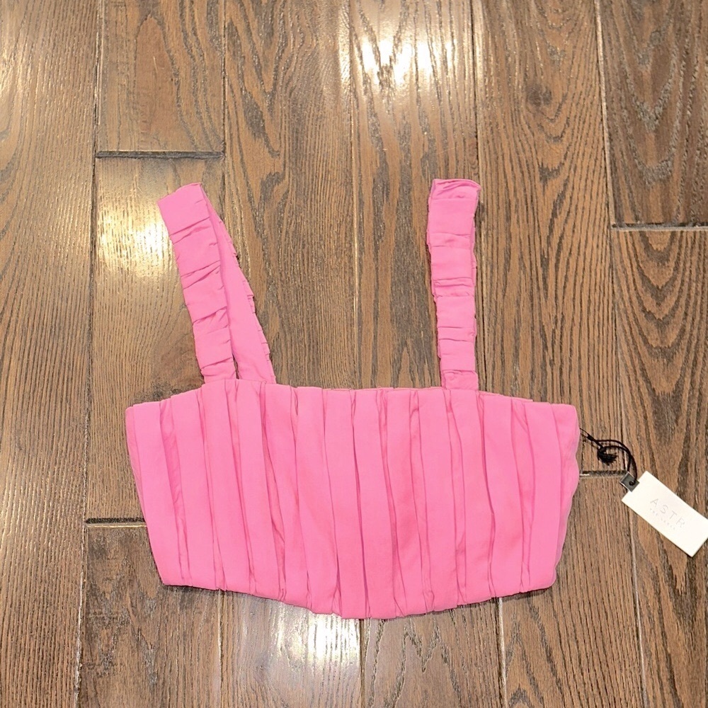 Astr Vibrant Pink Top new with tags size medium - Picture 4 of 9